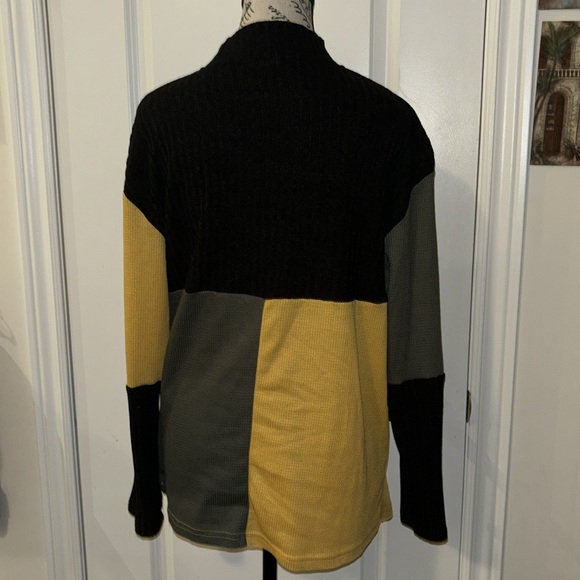 Tickled Teal Women's Long Sleeve Casual Loose Sweater - Picture 6 of 8